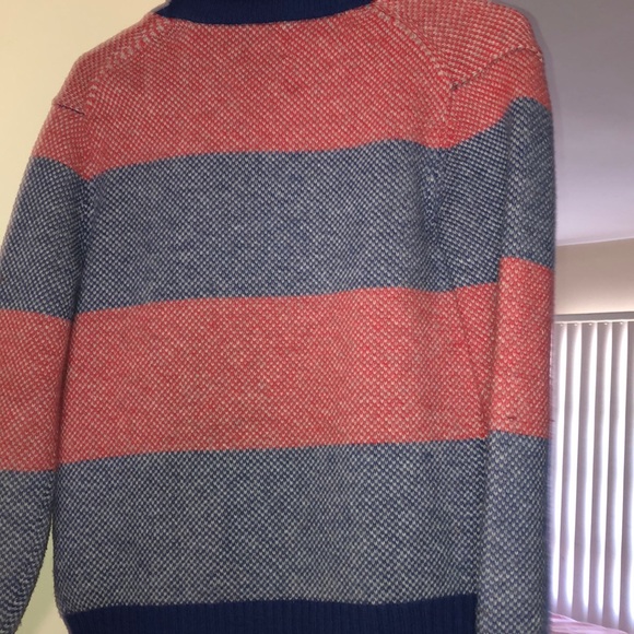 warm fall/winter sweaters. - Picture 2 of 7
